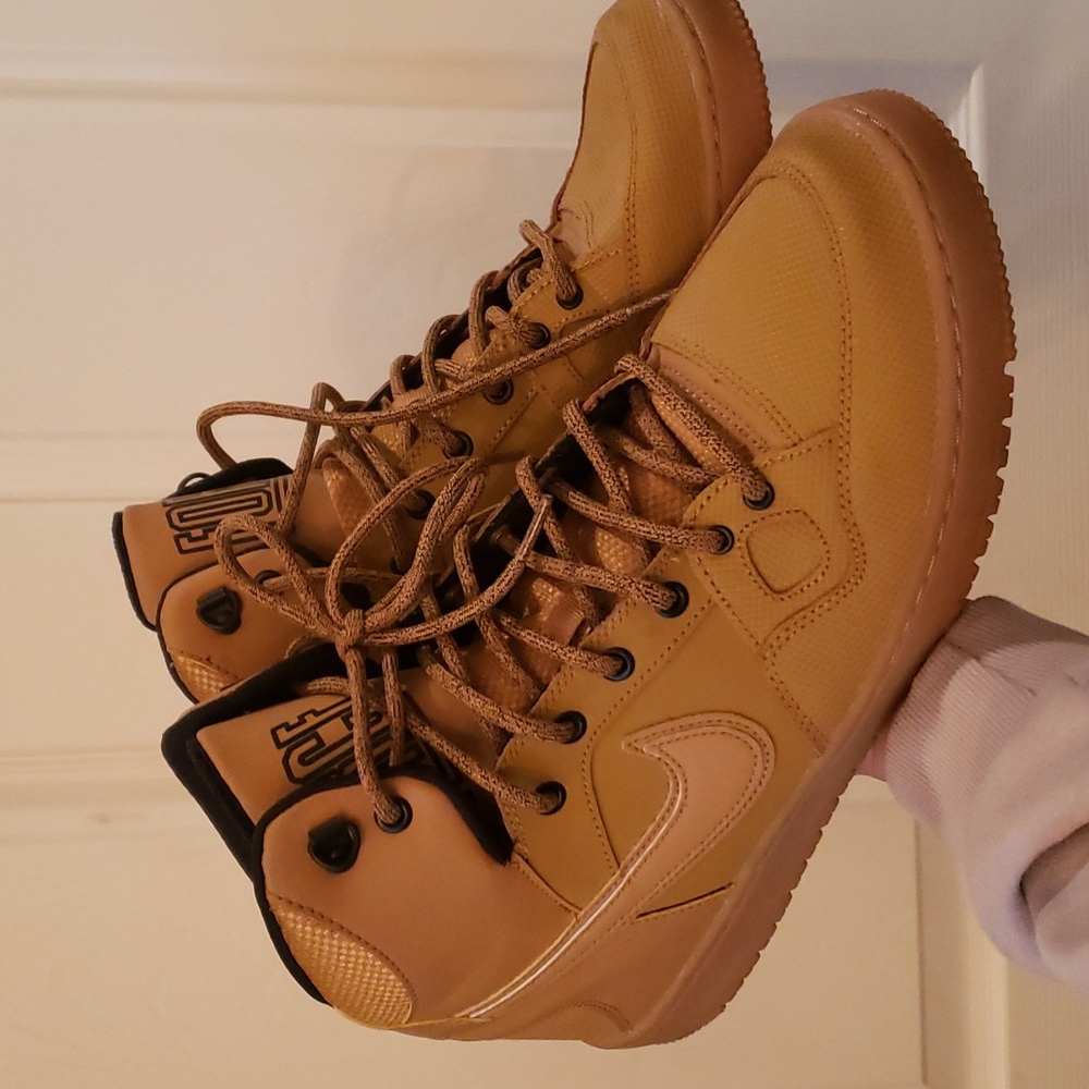 Son of Force mod winter Nike shoes